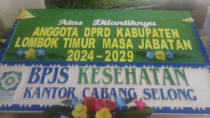 Foto Karangan Bunga dari PT. BPJS Kesehatan, Mengenai Ucapan Selamat atas Pengucapan Sumpah & Janji Anggota DPRD Lotim Periode 2024-2029 (Sumber: Dok. Pribadi)